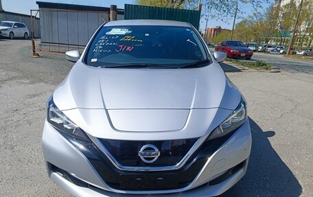 Nissan Leaf II, 2018 год, 1 690 000 рублей, 4 фотография