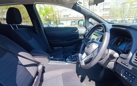 Nissan Leaf II, 2018 год, 1 690 000 рублей, 12 фотография