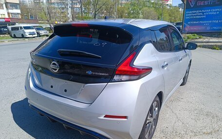 Nissan Leaf II, 2018 год, 1 690 000 рублей, 9 фотография