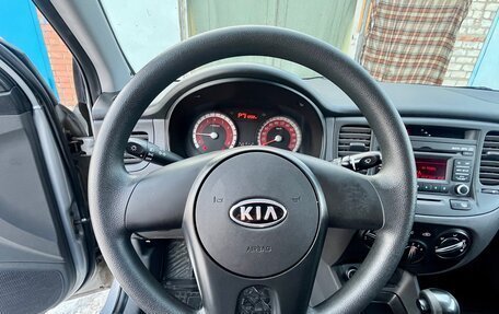 KIA Rio II, 2011 год, 850 000 рублей, 10 фотография