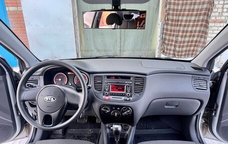 KIA Rio II, 2011 год, 850 000 рублей, 9 фотография