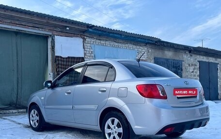 KIA Rio II, 2011 год, 850 000 рублей, 6 фотография