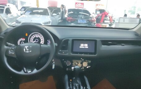 Honda Vezel, 2022 год, 1 405 600 рублей, 8 фотография