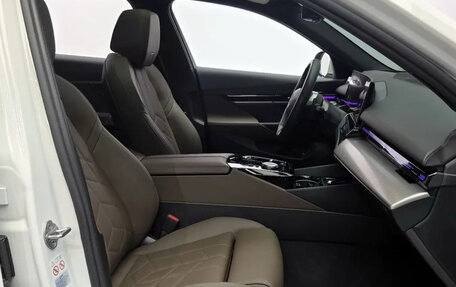 BMW 5 серия, 2023 год, 6 910 000 рублей, 10 фотография