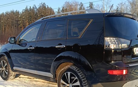 Mitsubishi Outlander III рестайлинг 3, 2008 год, 887 000 рублей, 5 фотография