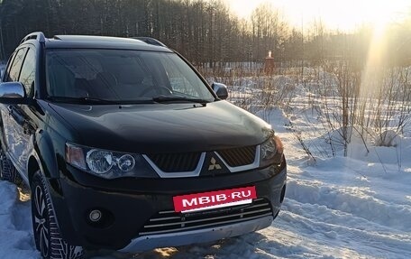 Mitsubishi Outlander III рестайлинг 3, 2008 год, 887 000 рублей, 2 фотография