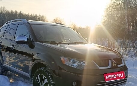 Mitsubishi Outlander III рестайлинг 3, 2008 год, 887 000 рублей, 4 фотография