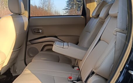 Mitsubishi Outlander III рестайлинг 3, 2008 год, 887 000 рублей, 23 фотография