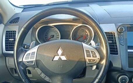 Mitsubishi Outlander III рестайлинг 3, 2008 год, 887 000 рублей, 26 фотография