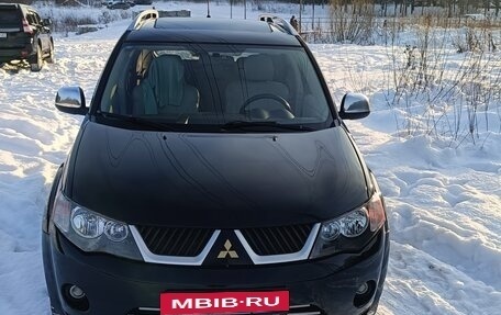Mitsubishi Outlander III рестайлинг 3, 2008 год, 887 000 рублей, 13 фотография