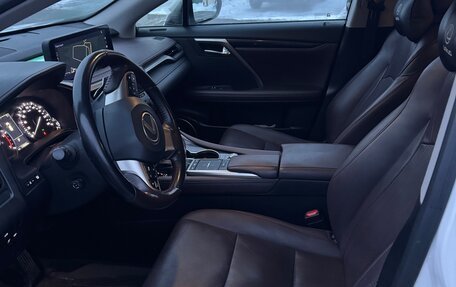 Lexus RX IV рестайлинг, 2021 год, 5 300 000 рублей, 6 фотография