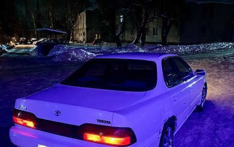 Toyota Vista, 1993 год, 260 000 рублей, 2 фотография