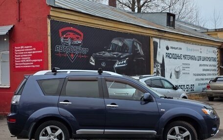 Mitsubishi Outlander III рестайлинг 3, 2007 год, 800 000 рублей, 3 фотография