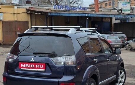 Mitsubishi Outlander III рестайлинг 3, 2007 год, 800 000 рублей, 4 фотография