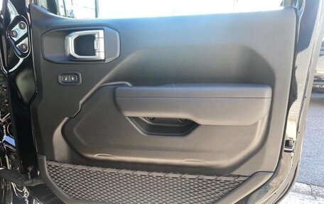 Jeep Wrangler, 2022 год, 5 400 000 рублей, 28 фотография