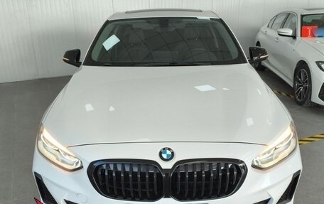 BMW 1 серия, 2022 год, 1 663 000 рублей, 2 фотография