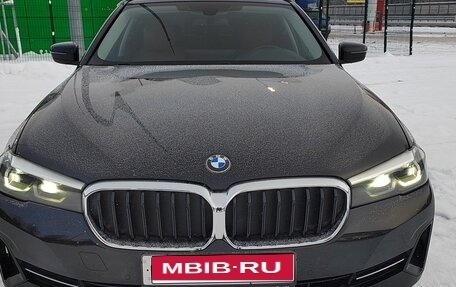 BMW 5 серия, 2022 год, 4 200 000 рублей, 1 фотография