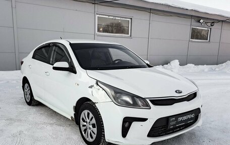 KIA Rio IV, 2018 год, 859 000 рублей, 3 фотография