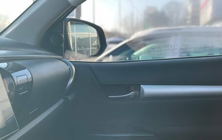 Toyota Hilux VIII, 2019 год, 3 200 000 рублей, 11 фотография