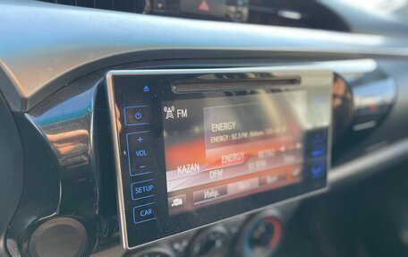 Toyota Hilux VIII, 2019 год, 3 200 000 рублей, 14 фотография