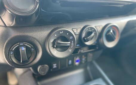 Toyota Hilux VIII, 2019 год, 3 200 000 рублей, 15 фотография