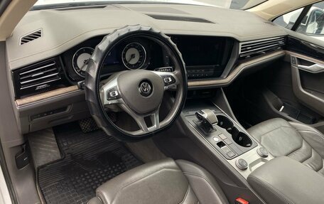 Volkswagen Touareg III, 2019 год, 4 899 000 рублей, 11 фотография