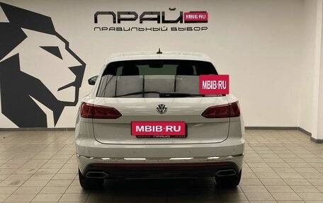 Volkswagen Touareg III, 2019 год, 4 899 000 рублей, 7 фотография
