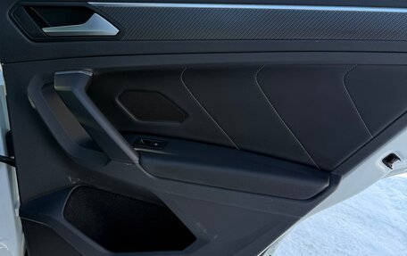 Volkswagen Tiguan II, 2021 год, 4 250 000 рублей, 23 фотография