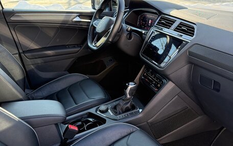 Volkswagen Tiguan II, 2021 год, 4 250 000 рублей, 26 фотография