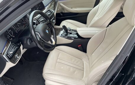 BMW 5 серия, 2019 год, 2 910 000 рублей, 11 фотография