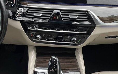 BMW 5 серия, 2019 год, 2 910 000 рублей, 19 фотография