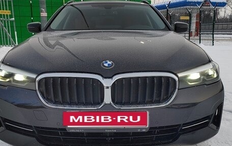 BMW 5 серия, 2022 год, 4 200 000 рублей, 3 фотография