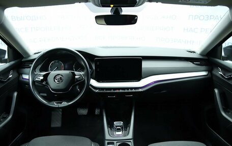 Skoda Octavia IV, 2021 год, 2 420 000 рублей, 10 фотография