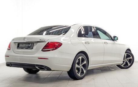 Mercedes-Benz E-Класс, 2020 год, 4 050 000 рублей, 5 фотография