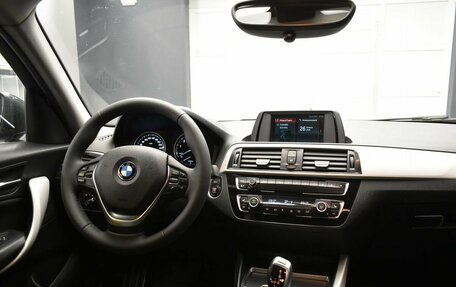 BMW 1 серия, 2018 год, 2 185 000 рублей, 12 фотография