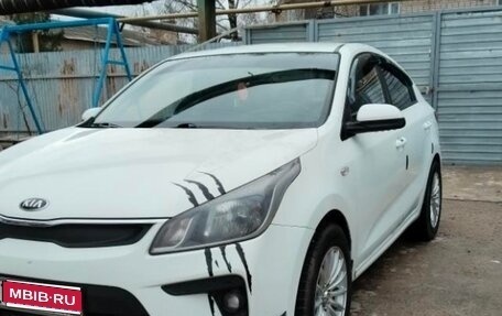 KIA Rio III рестайлинг, 2017 год, 999 000 рублей, 1 фотография