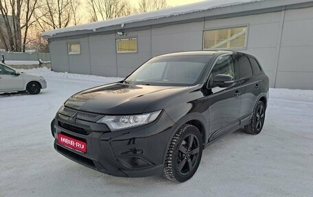 Mitsubishi Outlander III рестайлинг 3, 2019 год, 2 395 000 рублей, 1 фотография
