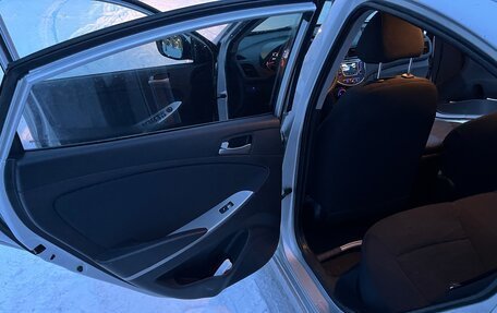 Hyundai Solaris II рестайлинг, 2016 год, 1 250 000 рублей, 16 фотография