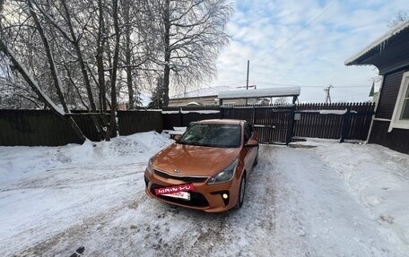 KIA Rio IV, 2019 год, 1 090 000 рублей, 2 фотография