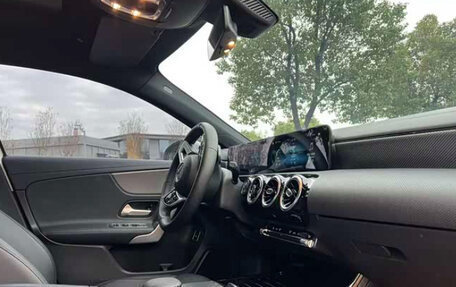 Mercedes-Benz A-Класс, 2022 год, 1 820 000 рублей, 6 фотография