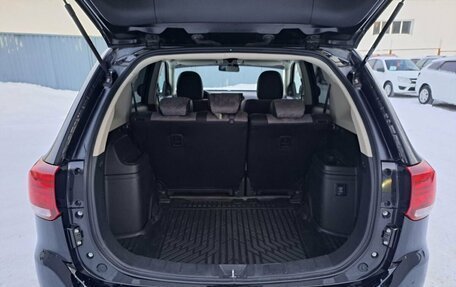 Mitsubishi Outlander III рестайлинг 3, 2019 год, 2 395 000 рублей, 12 фотография