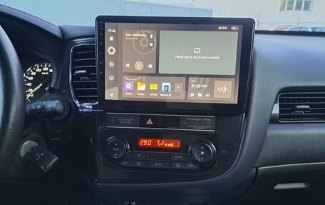 Mitsubishi Outlander III рестайлинг 3, 2019 год, 2 395 000 рублей, 18 фотография