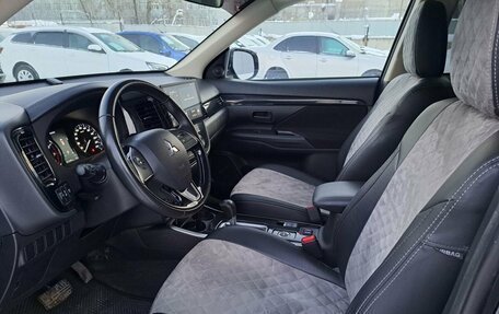 Mitsubishi Outlander III рестайлинг 3, 2019 год, 2 395 000 рублей, 20 фотография