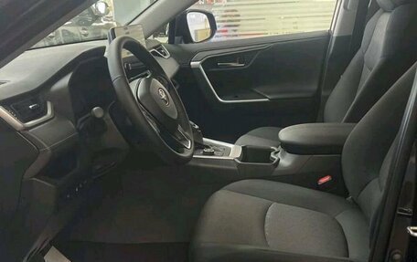 Toyota RAV4, 2025 год, 4 400 000 рублей, 10 фотография