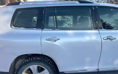 Toyota Highlander III, 2011 год, 1 990 000 рублей, 8 фотография