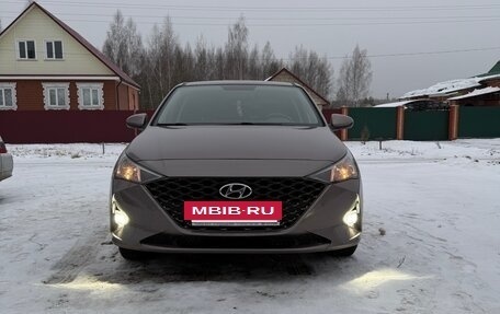 Hyundai Solaris II рестайлинг, 2021 год, 1 655 000 рублей, 2 фотография