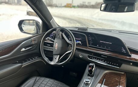 Cadillac Escalade V, 2023 год, 14 400 000 рублей, 3 фотография