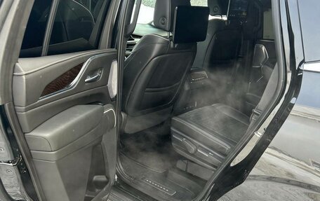 Cadillac Escalade V, 2023 год, 14 400 000 рублей, 9 фотография