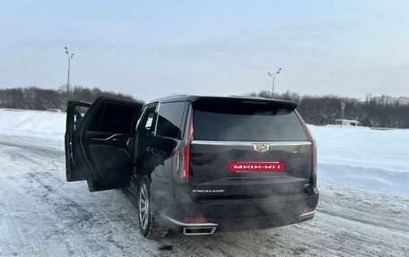 Cadillac Escalade V, 2023 год, 14 400 000 рублей, 12 фотография