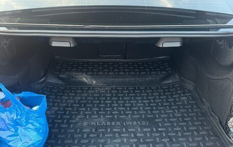 Mercedes-Benz E-Класс, 2013 год, 1 900 000 рублей, 3 фотография